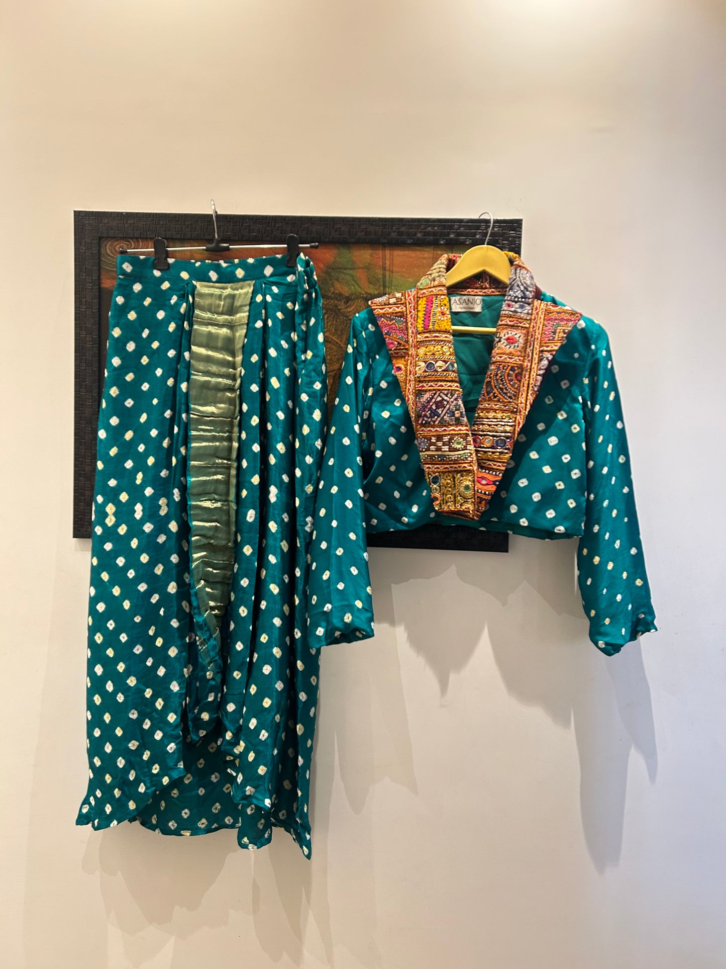 ASANJO BANDHANI JACKET & DRAPE SKIRT