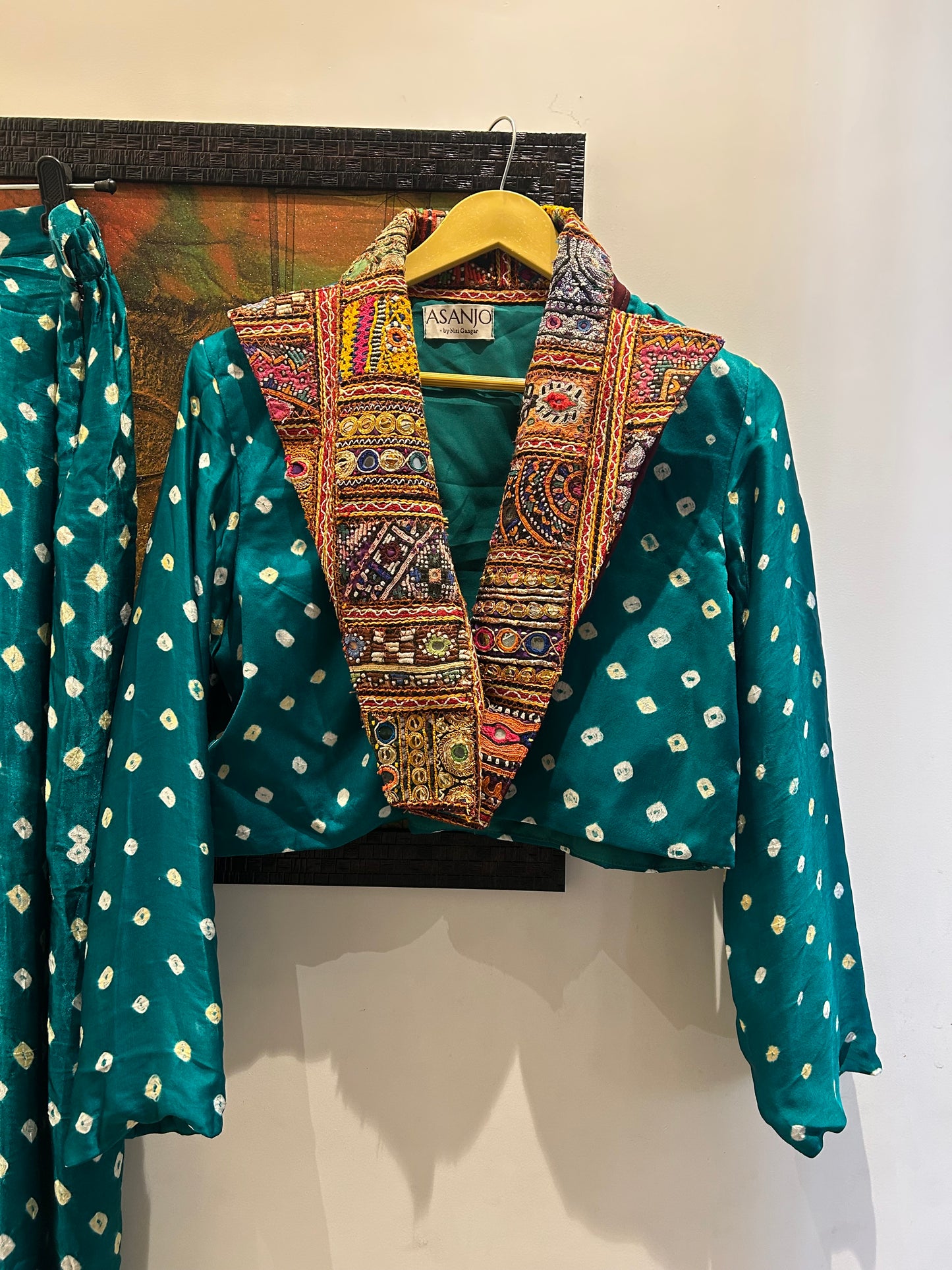 ASANJO BANDHANI JACKET & DRAPE SKIRT